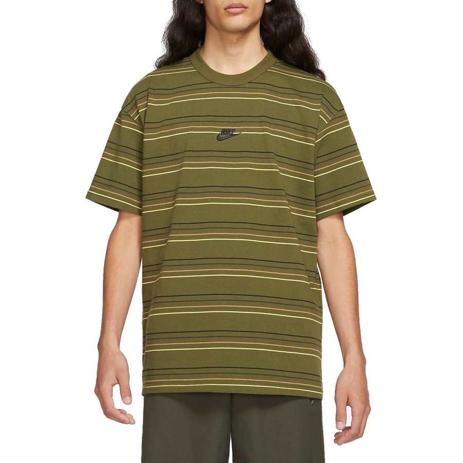 Nike Nike T Shirts Men's Green Crew Neck Moderate Straight Fit