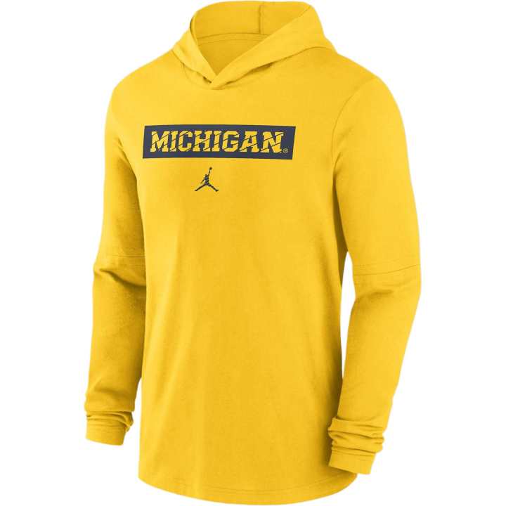 Nike Jordan Michigan Wolverines Sideline Men's Jordan Dri FIT College Long Sleeve Hooded Top