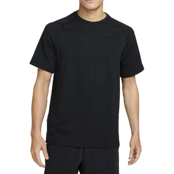 Nike Nike T Shirts Men's Black Crew Neck Moderate Straight Fit