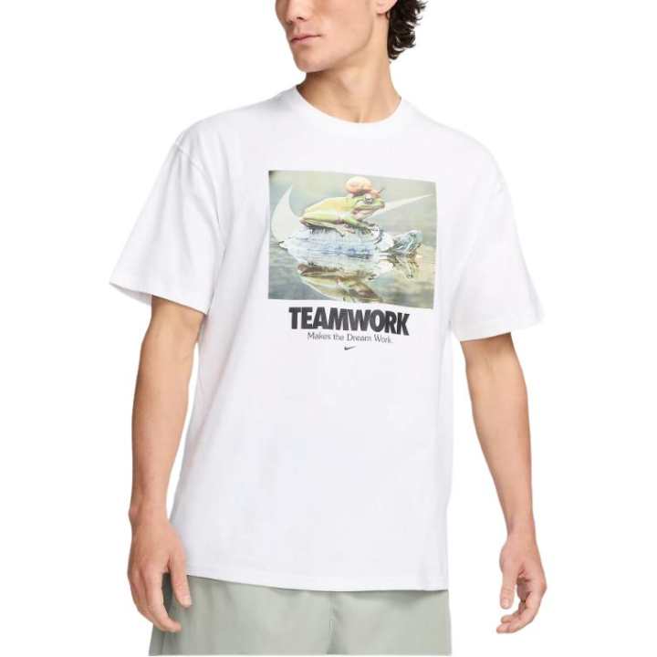 Nike Nike T Shirts Men's White Crew Neck Moderate Straight Fit
