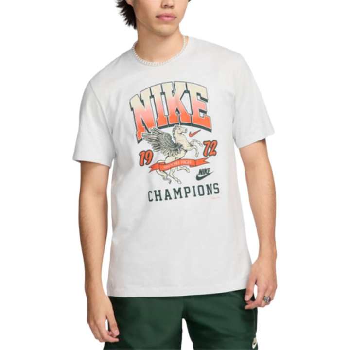 Nike Nike T Shirts Men's White Crew Neck Moderate Straight Fit