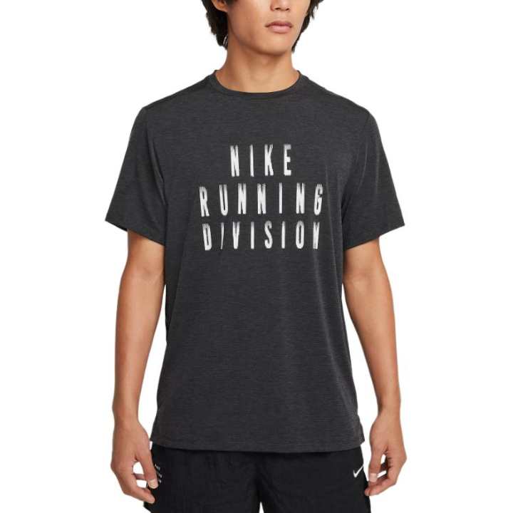 Nike Nike T Shirts Men's Black Crew Neck Moderate Straight Fit