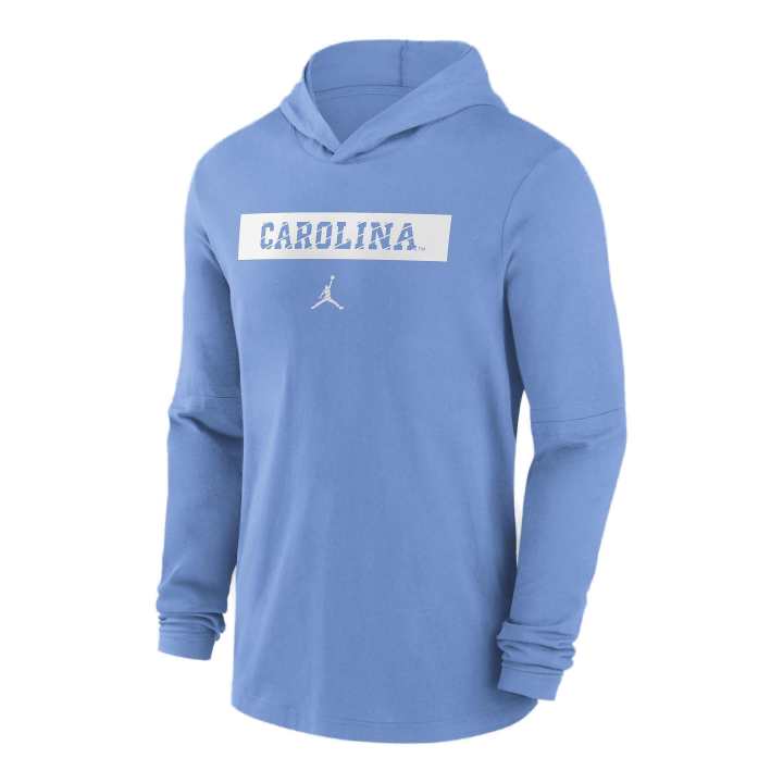 Jordan Jordan North Carolina Tar Heels Sideline Men's Jordan Dri FIT College Long Sleeve Hooded Top