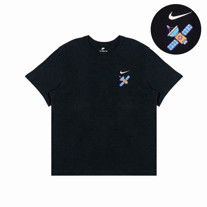 Nike Nike T Shirts Unisex Black Crew Neck Moderate Straight Fit