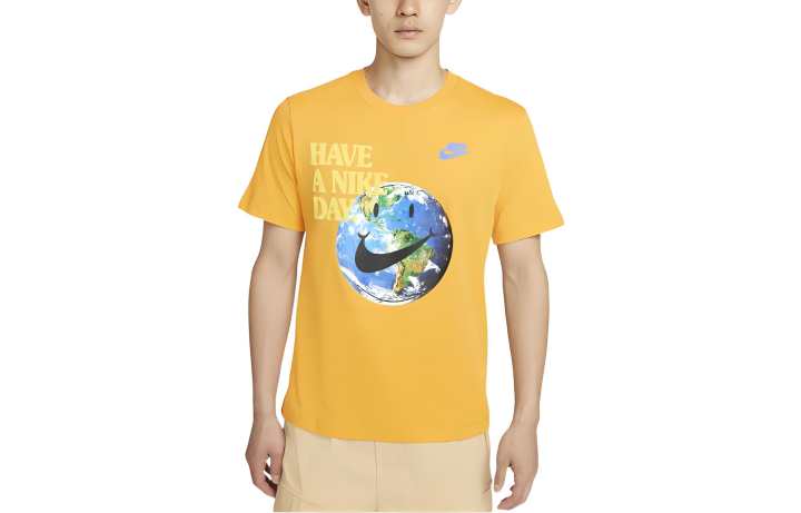Nike Nike T Shirts Men's Yellow Crew Neck Moderate Straight Fit