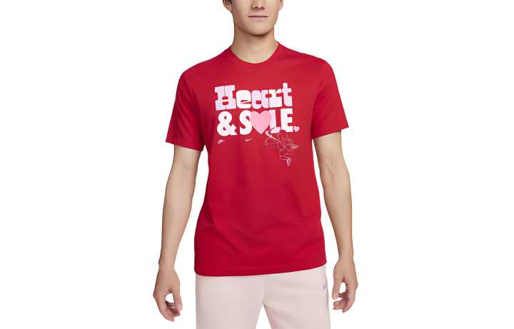 Nike Nike T Shirts Men's Red Crew Neck Moderate Straight Fit