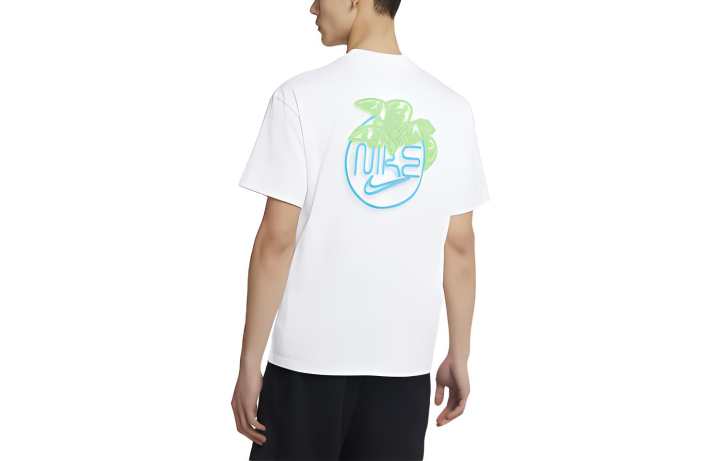 Nike Nike T Shirts Men's White Crew Neck Moderate Straight Fit