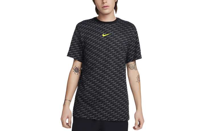 Nike Nike T Shirts Men's Black Crew Neck Moderate Straight Fit