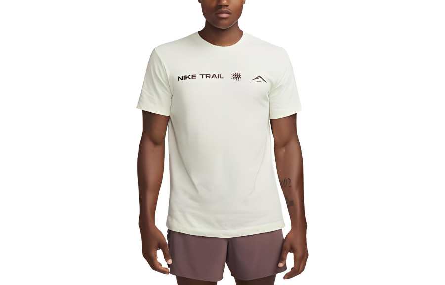 Nike Nike T Shirts Men's Ivory Crew Neck Moderate Straight Fit