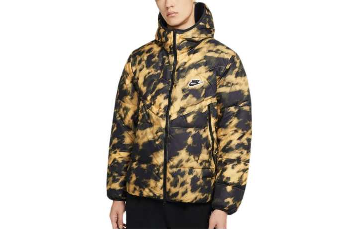 Nike Nike Down Jackets Men's Yellow Hooded Moderate