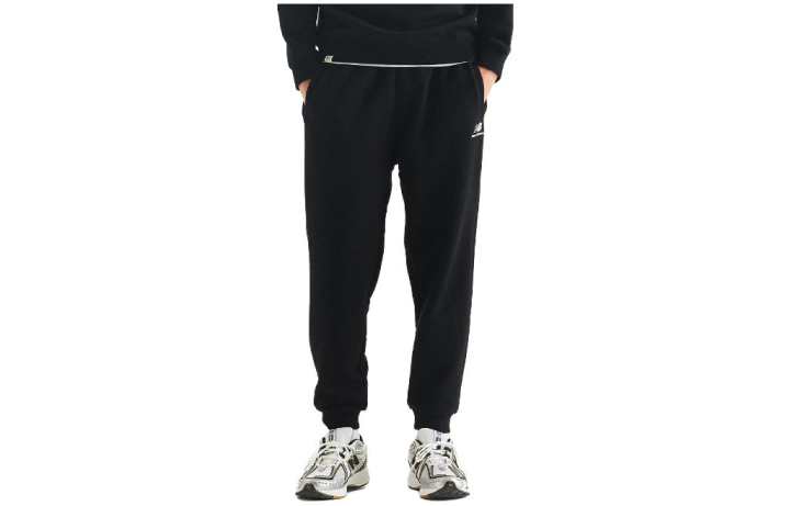 New Balance New Balance Knitted Sweatpants Men's Black Moderate Cuffed Pants