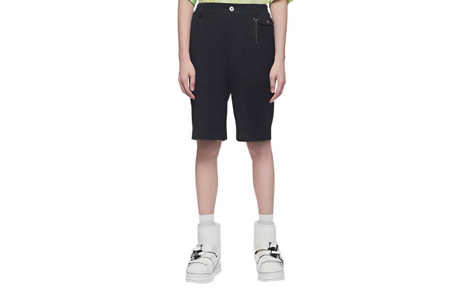 Feng Chen Wang Feng Chen Wang Logo charm Bermuda Shorts