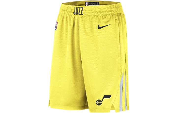 Nike Nike Casual Shorts Men's Yellow