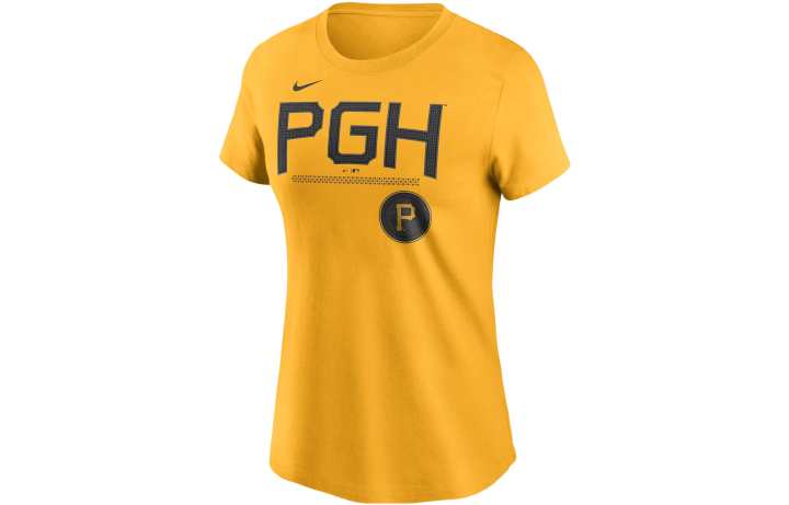 Nike Nike T Shirts Women's Yellow Crew Neck Moderate Straight Fit