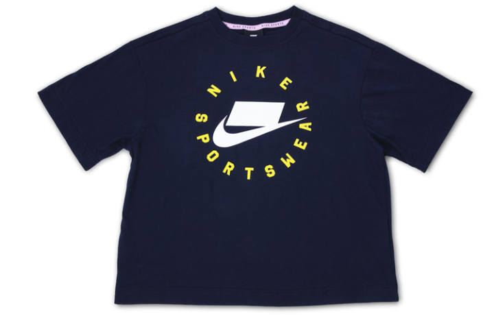 Nike Nike T Shirts Women's Crew Neck Moderate Straight Fit