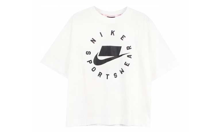 Nike Nike T Shirts Women's Crew Neck Moderate Straight Fit