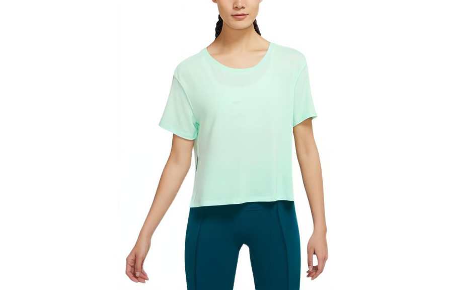 Nike Nike Crop Tops Women's Green Crew Neck Moderate