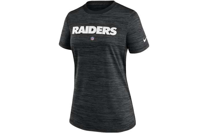 Nike Nike T Shirts Women's Black Crew Neck Moderate Straight Fit