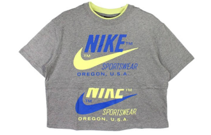 Nike Nike T Shirts Women's Crew Neck Moderate Straight Fit