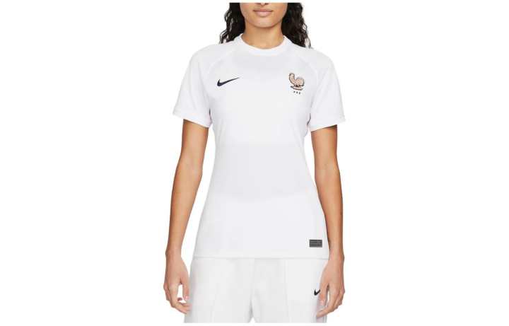 Nike Nike T Shirts Women's White Crew Neck Moderate Other