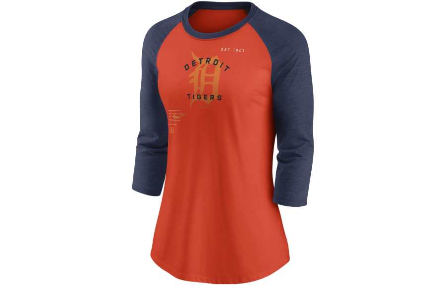 Nike Nike T Shirts Women's Orange Crew Neck Moderate Straight Fit
