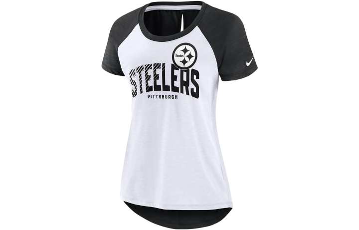 Nike Nike T Shirts Women's Black Crew Neck Moderate Straight Fit