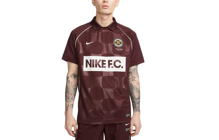 Nike Nike Soccer Jerseys Men's Bright Burgundy Red Moderate Straight Fit