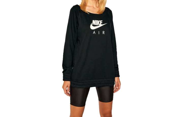 Nike Nike T Shirts Women's Black Crew Neck Moderate Straight Fit