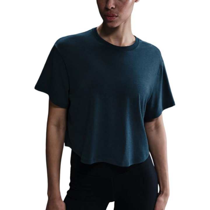 Nike Nike One Relaxed Women's Dri-FIT Cropped Short-Sleeve Top