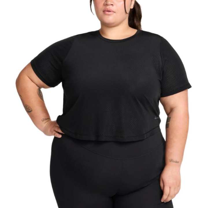 Nike Nike One Classic Breathe Women's Dri-FIT Short-Sleeve Top Plus Size