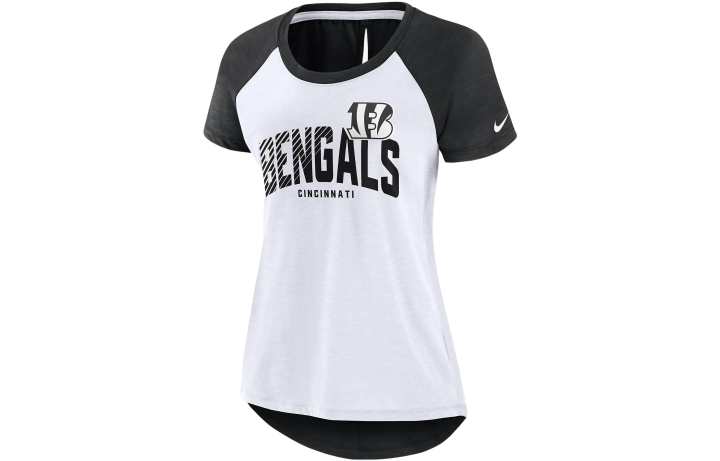 Nike Nike T Shirts Women's Black Crew Neck Moderate Straight Fit