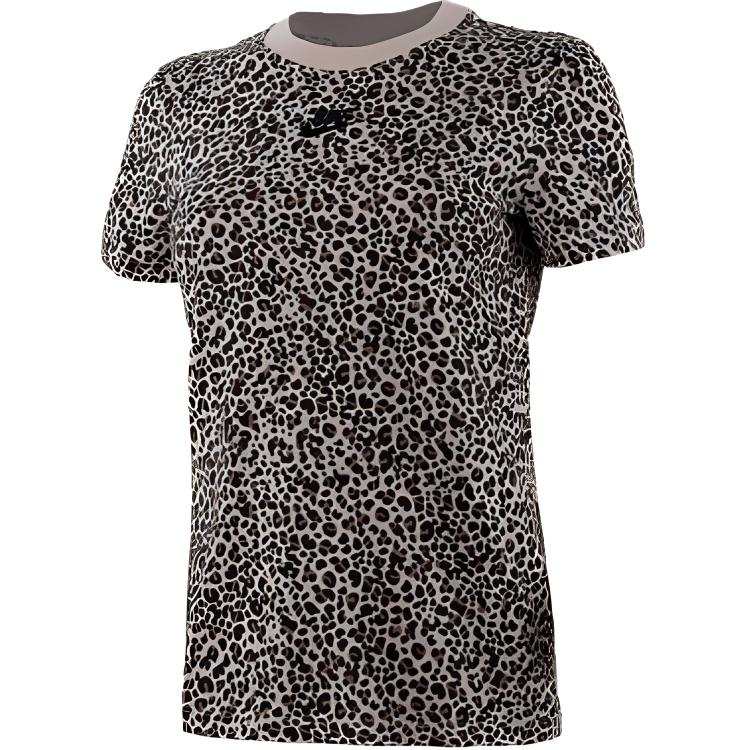 Nike Nike T Shirts Women's Multicolor Crew Neck Moderate Straight Fit