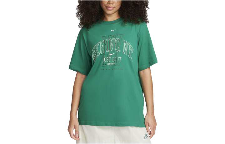Nike Nike T Shirts Women's Malachite Crew Neck Moderate Other