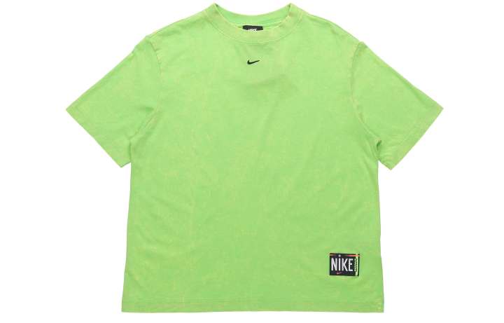 Nike Nike T Shirts Women's Green Crew Neck Moderate Straight Fit