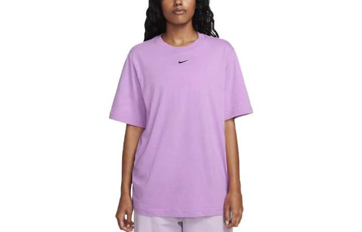 Nike Nike T Shirts Women's Violet Crew Neck Moderate Straight Fit