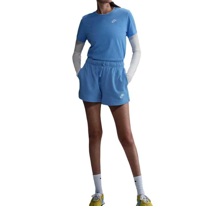 Nike Nike Sportswear Club Essentials Women's T Shirt