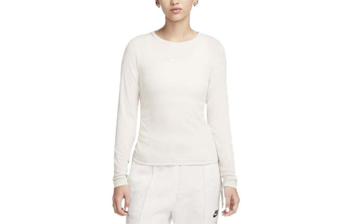 Nike Nike T Shirts Women's White Crew Neck Moderate Straight Fit