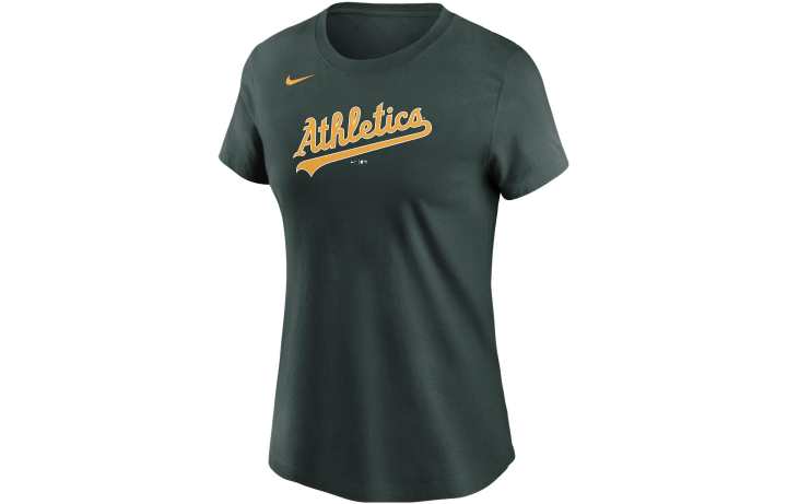 Nike Nike T Shirts Women's Green Crew Neck Moderate Straight Fit