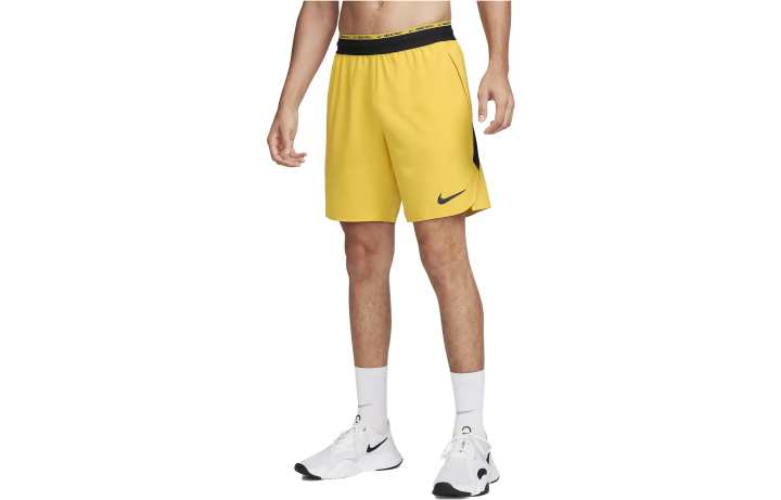 Nike Nike Sports Shorts Men's Yellow Moderate