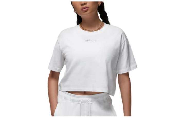 Nike Nike T Shirts Women's White Crew Neck Moderate Straight Fit