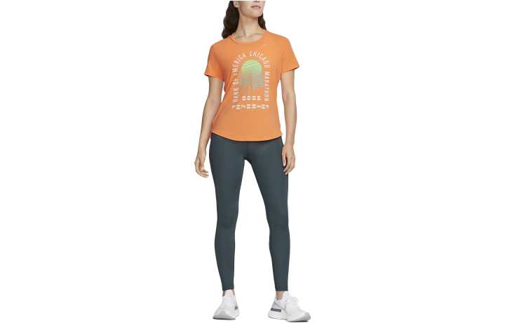 Nike Nike T Shirts Women's Orange Crew Neck Moderate Straight Fit