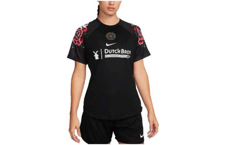 Nike Nike T Shirts Women's Black Crew Neck Moderate Other
