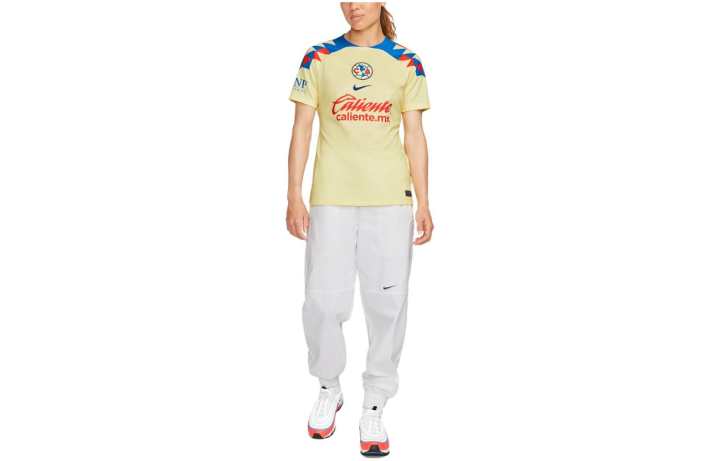 Nike Nike T Shirts Women's Yellow Crew Neck Moderate Straight Fit