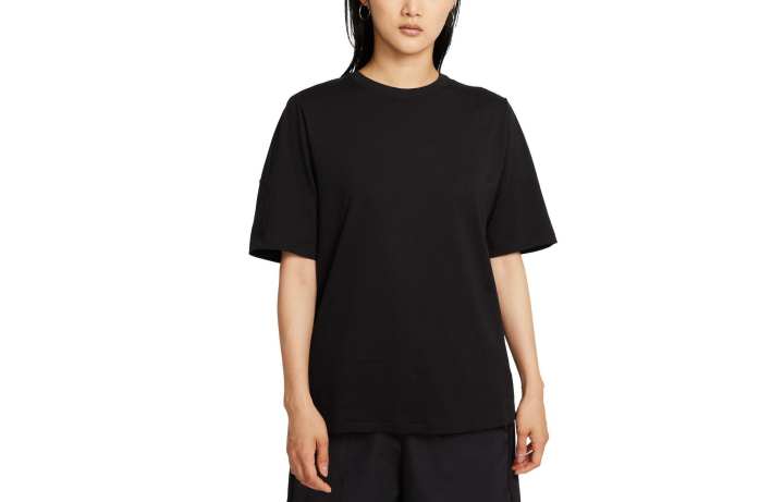 Nike Nike Dri Fit T Shirts Women's Black Crew Neck Moderate Straight Fit