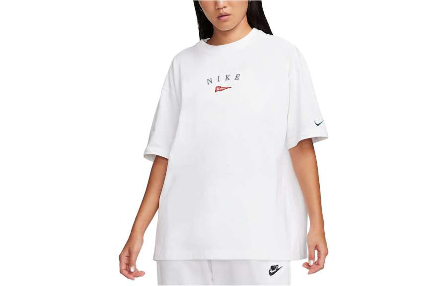 Nike Nike T Shirts Women's White Crew Neck Moderate Straight Fit