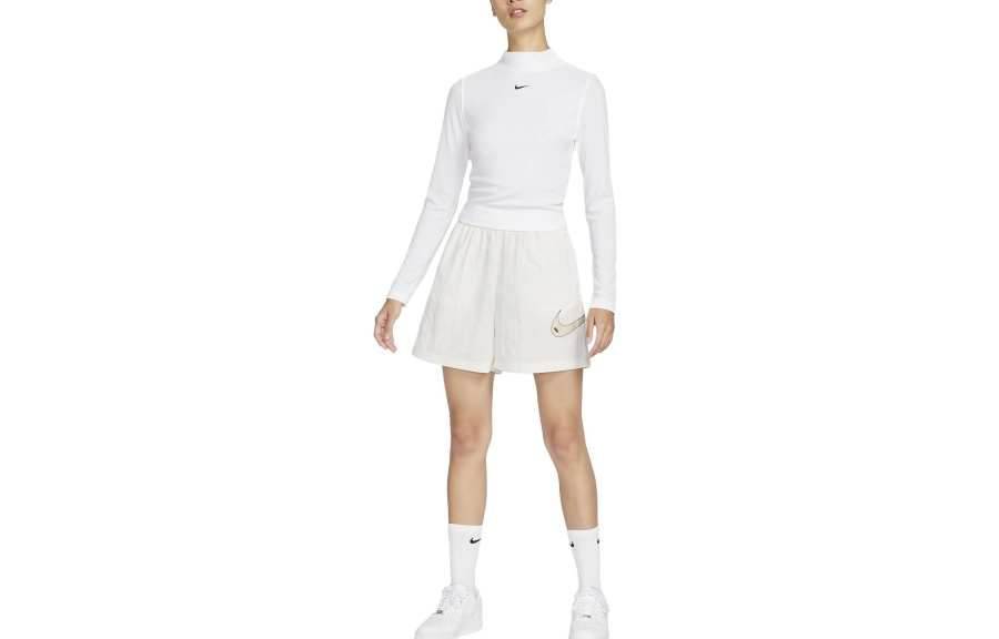 Nike Nike T Shirts Women's White Half Turtleneck Moderate Straight Fit