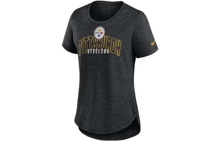 Nike Nike T Shirts Women's Black Crew Neck Moderate Straight Fit