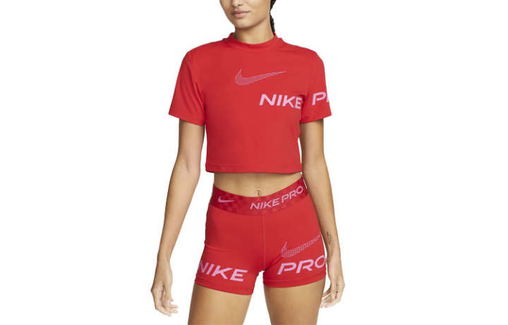 Nike Nike Crop Tops Women's Red Crew Neck Moderate