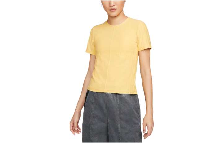 Nike Nike T Shirts Women's Yellow Crew Neck Moderate Straight Fit