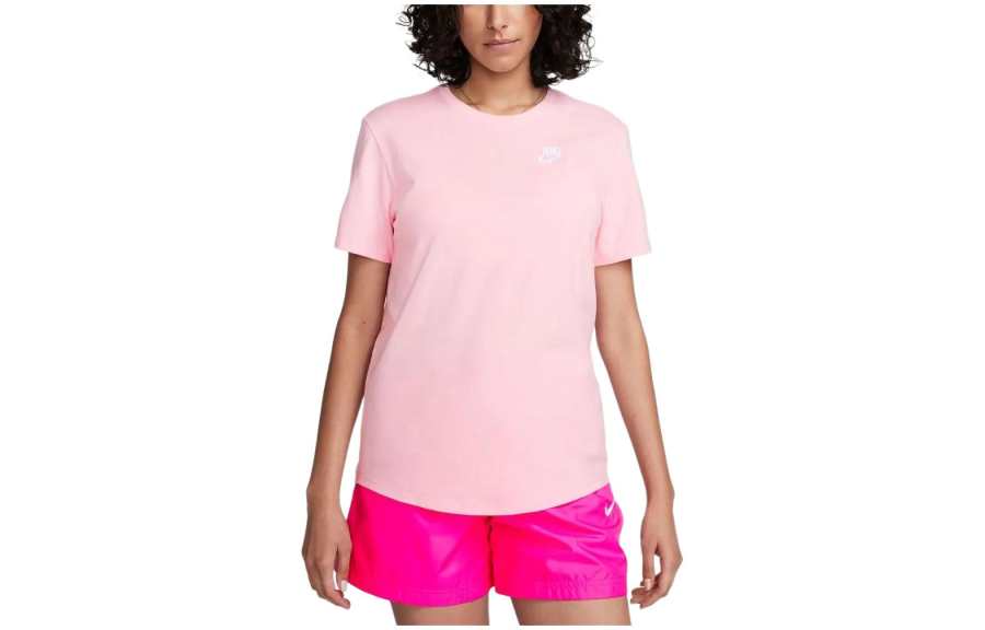 Nike Nike Sportswear Club Essentials T Shirt Women's Pink